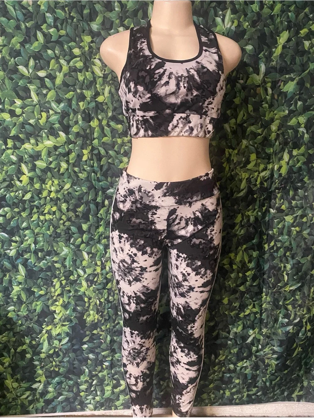 Women's Black Tie-Dye High-Waist Leggings and Sports Bra Set